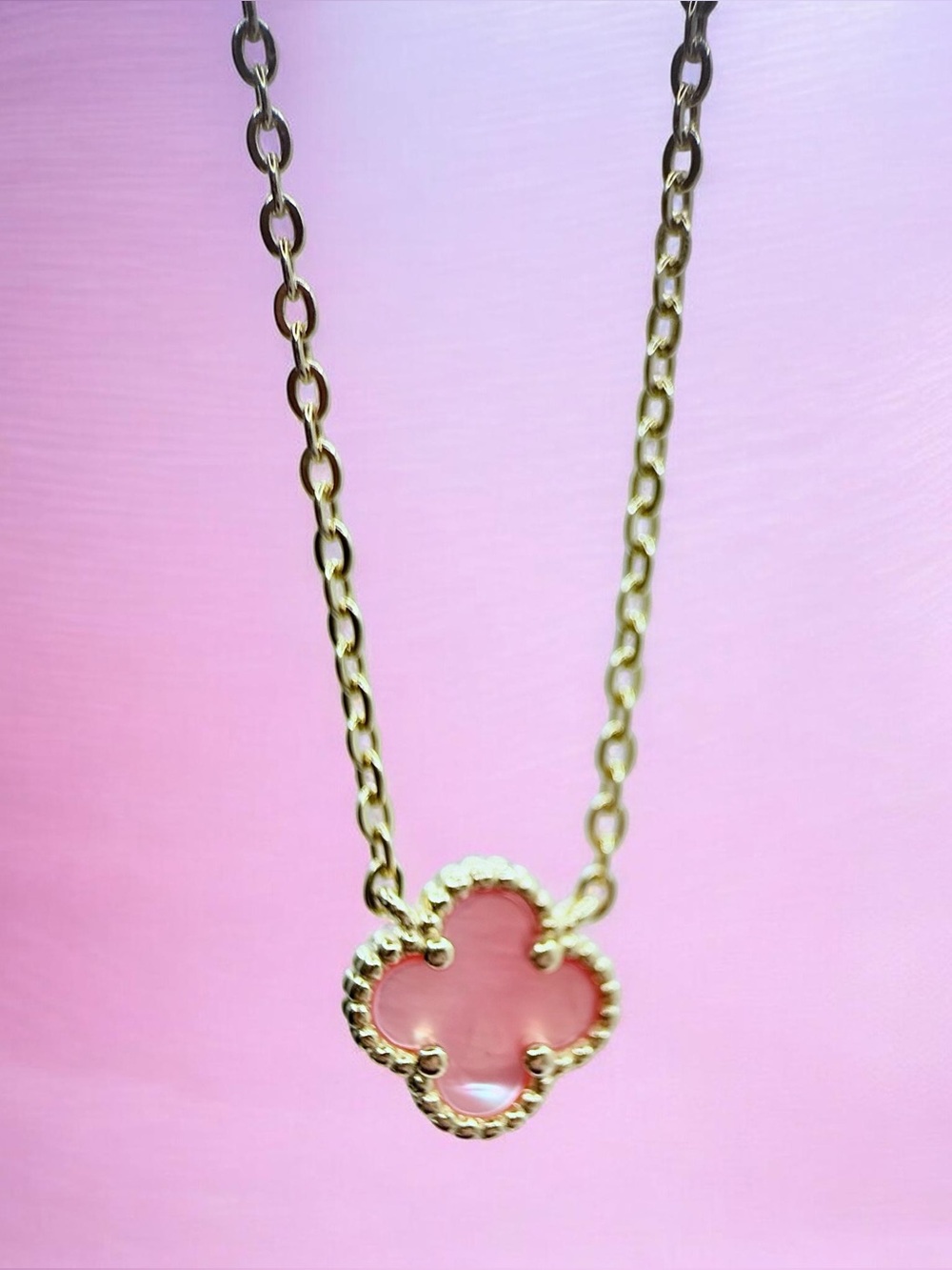 VCA‑Inspired Clover Pendant Necklace • Gold Tone • Pink Inlay